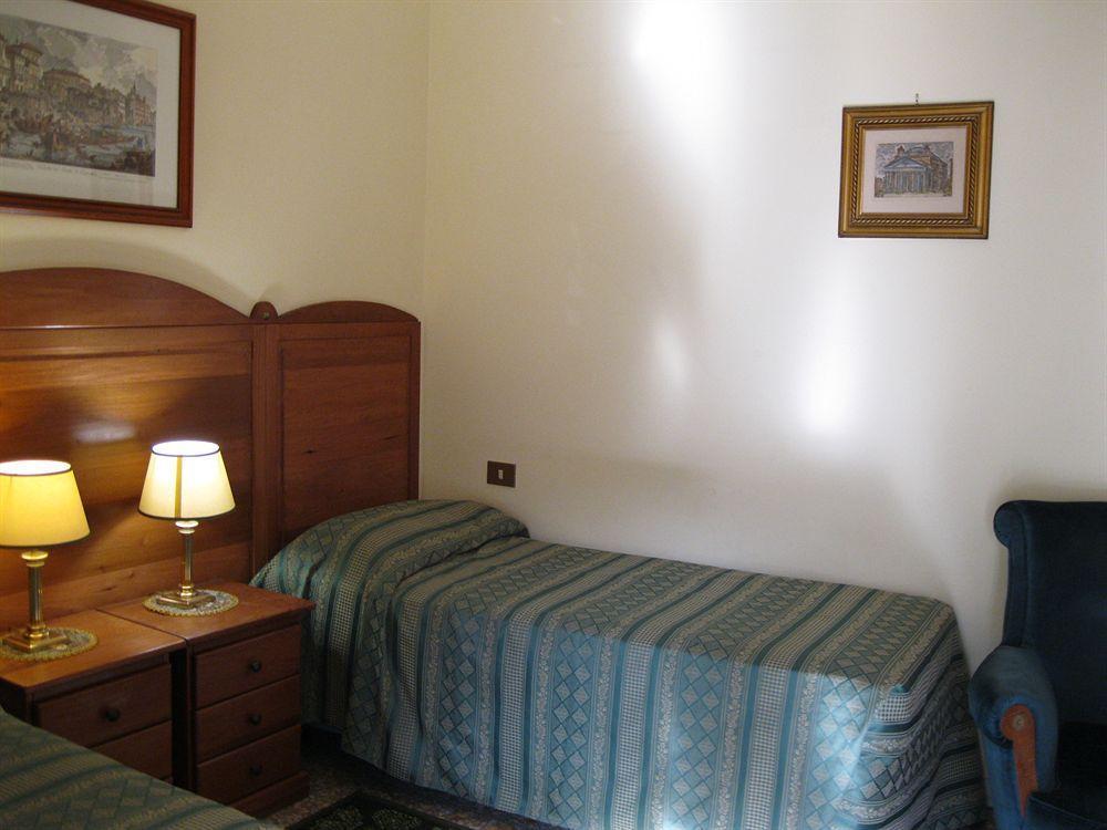 The Condottieri Rooms Roma Exterior foto